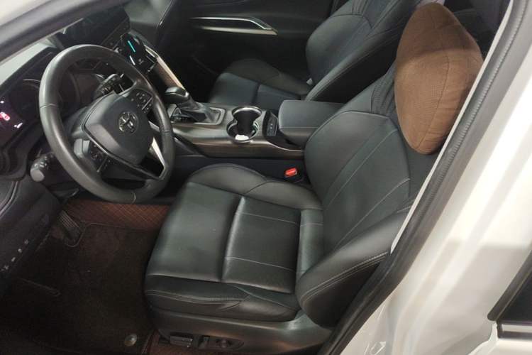 Used Toyota Harrier 2022 Dual-Engine 2.5L CVT Four-Wheel Drive Flagship Edition Left Front Seat