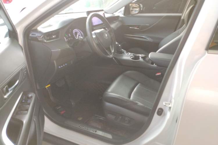 Used Toyota Harrier 2022 2.0L CVT Two-Wheel Drive Deluxe Edition Left Front Seat