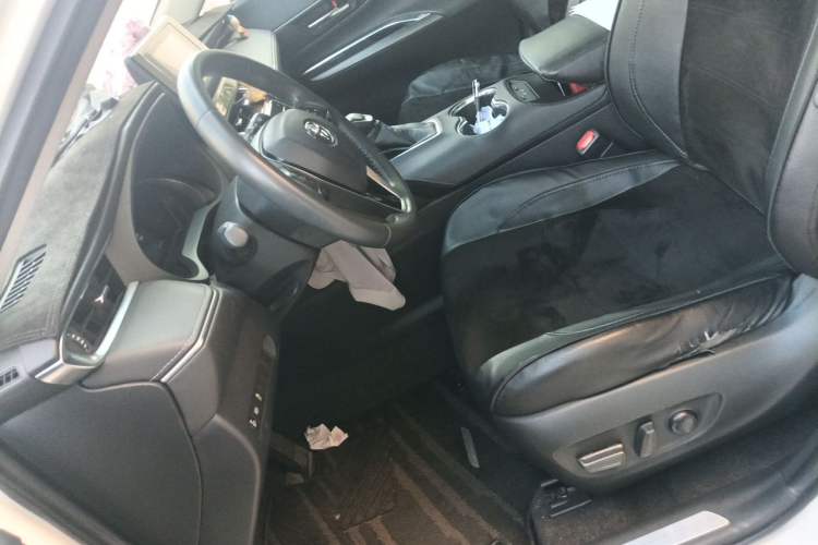 Used Toyota Harrier 2022 2.0L CVT Two-Wheel Drive Luxury Edition Left Front Seat