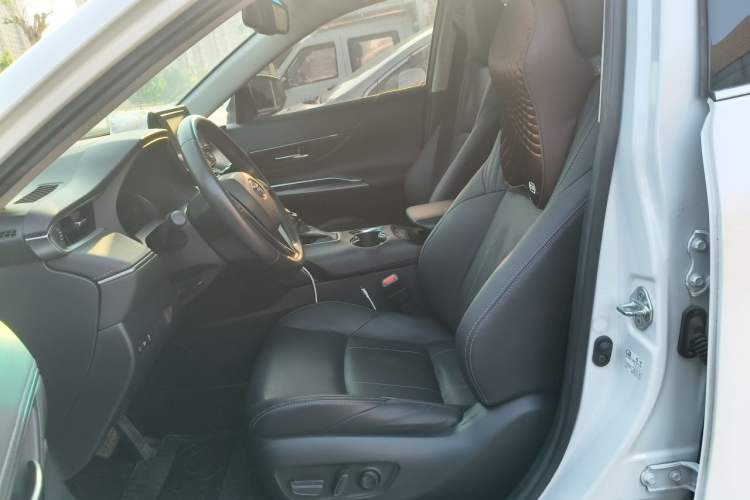 Used Toyota Harrier 2022 Dual-Engine 2.5L CVT Two-Wheel Drive Luxury Edition Left Front Seat