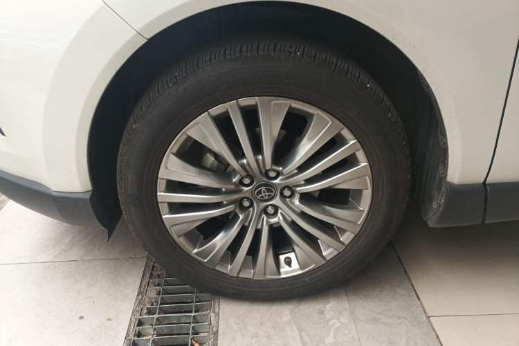 Used Toyota Harrier 2022 Dual-Engine 2.5L CVT Four-Wheel Drive Luxury Edition Left Front Wheel Hub