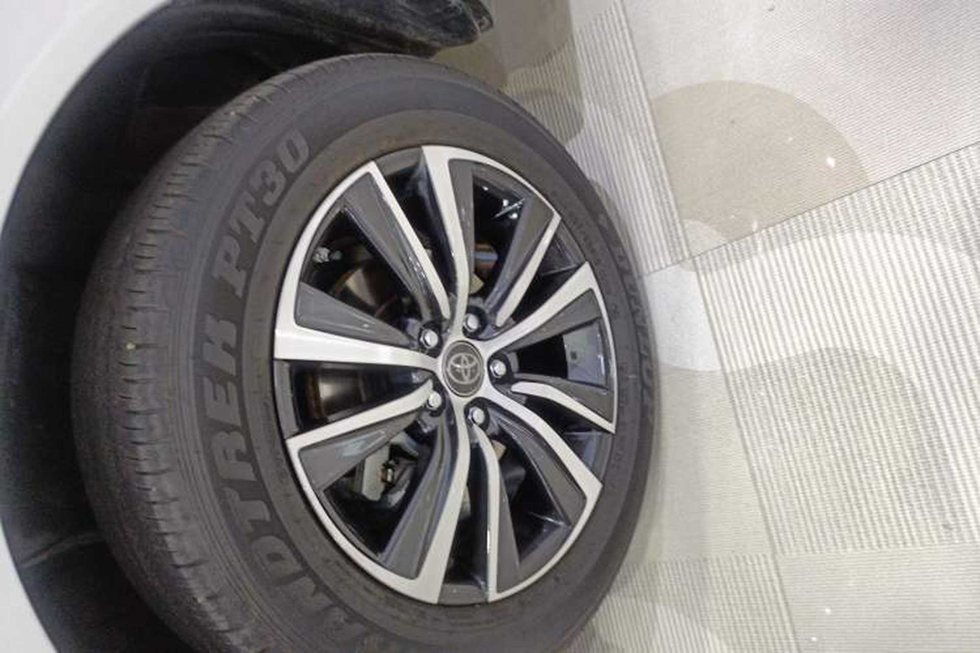 Used Toyota Harrier 2022 Dual-Engine 2.5L CVT Two-Wheel Drive Luxury Edition Left Front Wheel Hub