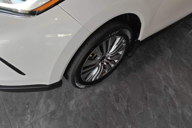 Used Toyota Harrier 2022 Dual-Engine 2.5L CVT Four-Wheel Drive Flagship Edition Left Front Wheel Hub