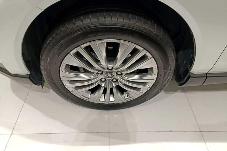 Used Toyota Harrier 2022 2.0L CVT Two-Wheel Drive Deluxe Edition Left Front Wheel Hub