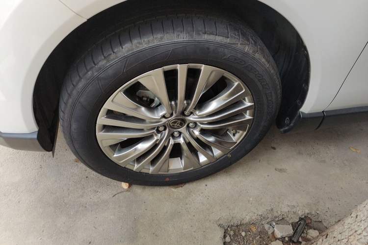 Used Toyota Harrier 2022 2.0L CVT Two-Wheel Drive Deluxe Edition Left Front Wheel Hub
