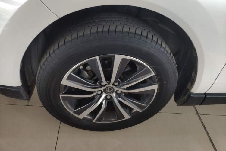 Used Toyota Harrier 2022 2.0L CVT Two-Wheel Drive Luxury Edition Left Front Wheel Hub