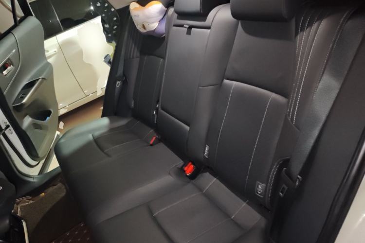 Used Toyota Harrier 2022 2.0L CVT Two-Wheel Drive Deluxe Edition Left Rear Seat