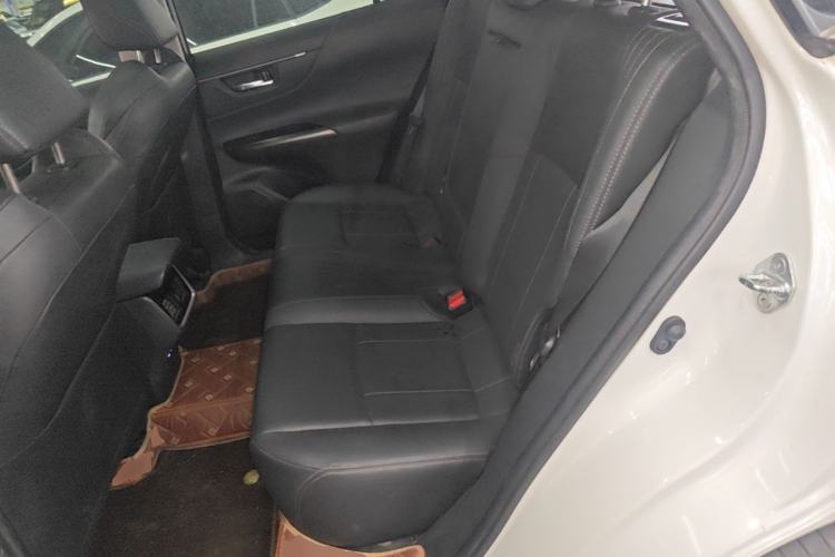 Used Toyota Harrier 2022 2.0L CVT Two-Wheel Drive Deluxe Edition Left Rear Seat