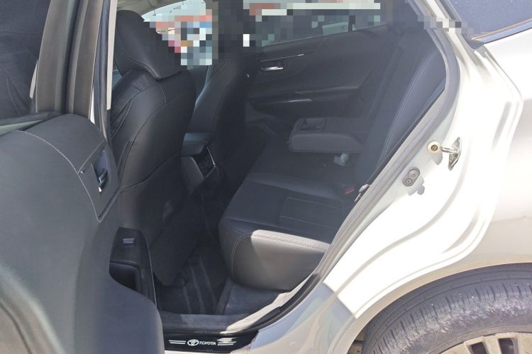 Used Toyota Harrier 2022 2.0L CVT Two-Wheel Drive Deluxe Edition Left Rear Seat
