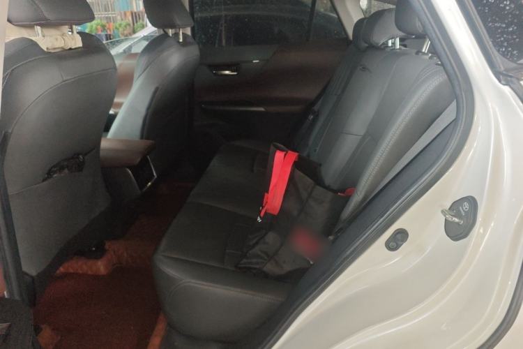 Used Toyota Harrier 2022 2.0L CVT Two-Wheel Drive Deluxe Edition Left Rear Seat