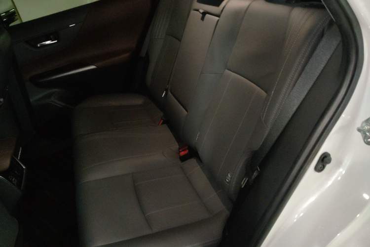 Used Toyota Harrier 2022 Dual-Engine 2.5L CVT Four-Wheel Drive Luxury Edition Left Rear Seat