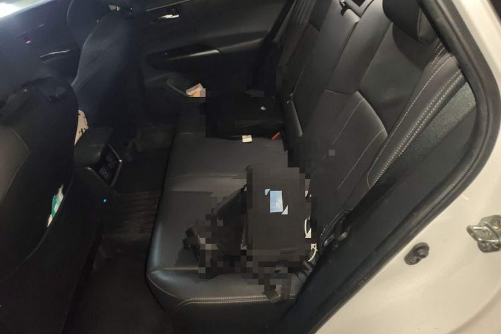 Used Toyota Harrier 2022 2.0L CVT Two-Wheel Drive Deluxe Edition Left Rear Seat