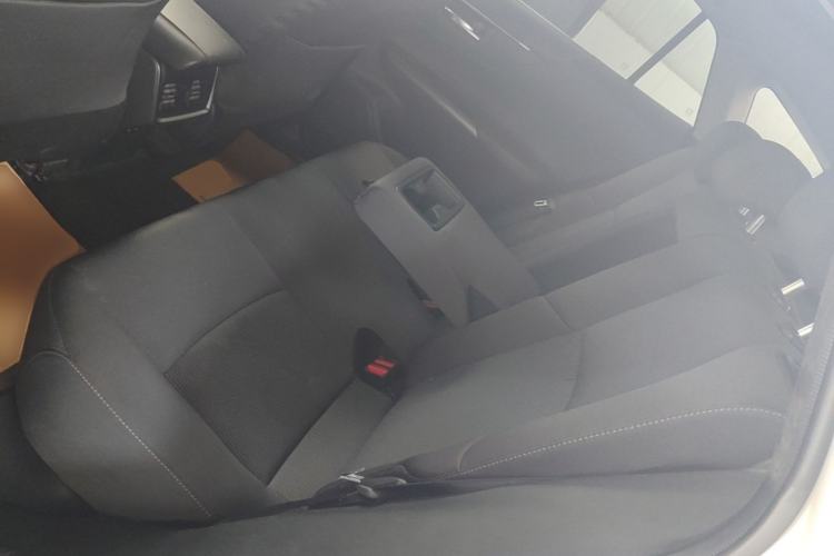 Used Toyota Harrier 2022 2.0L CVT Two-Wheel Drive Deluxe Edition Left Rear Seat