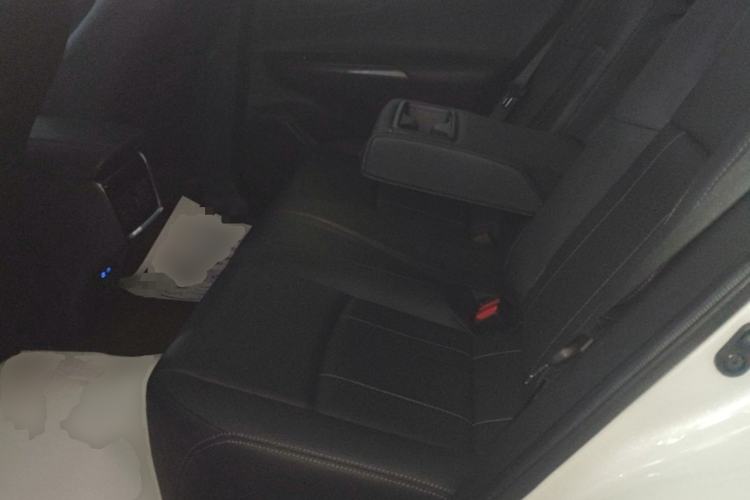 Used Toyota Harrier 2022 2.0L CVT Two-Wheel Drive Deluxe Edition Left Rear Seat