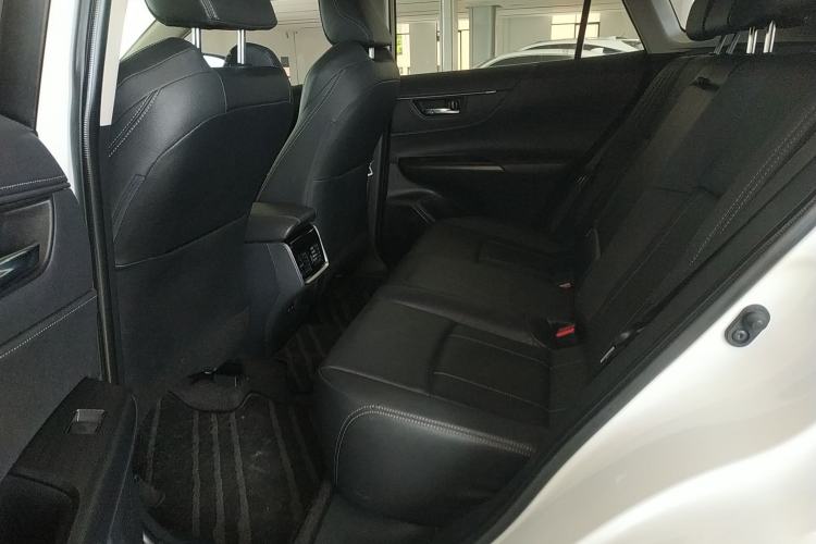 Used Toyota Harrier 2022 2.0L CVT Two-Wheel Drive Luxury Edition Left Rear Seat