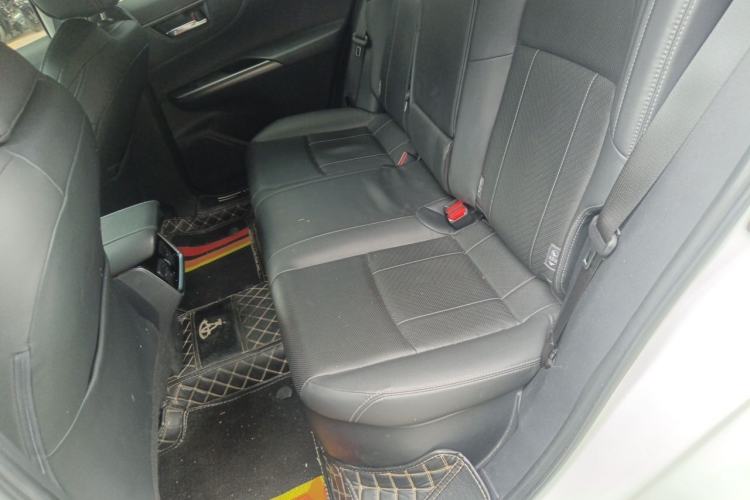 Used Toyota Harrier 2022 Dual-Engine 2.5L CVT Two-Wheel Drive Luxury Edition Left Rear Seat