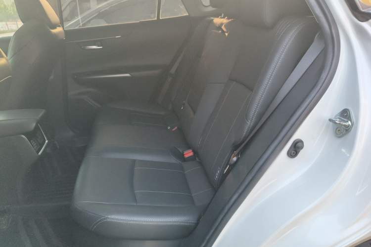 Used Toyota Harrier 2022 Dual-Engine 2.5L CVT Two-Wheel Drive Luxury Edition Left Rear Seat