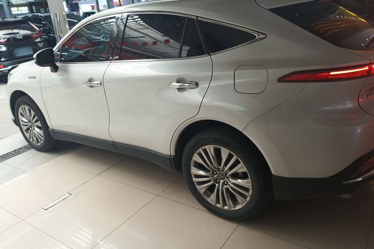 Used Toyota Harrier 2022 Dual-Engine 2.5L CVT Four-Wheel Drive Luxury Edition Left Side