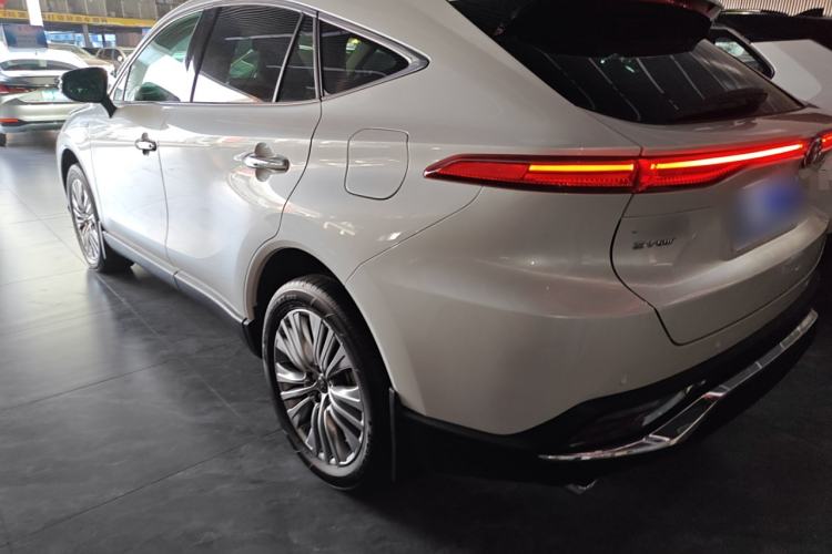 Used Toyota Harrier 2022 Dual-Engine 2.5L CVT Four-Wheel Drive Flagship Edition Left Side