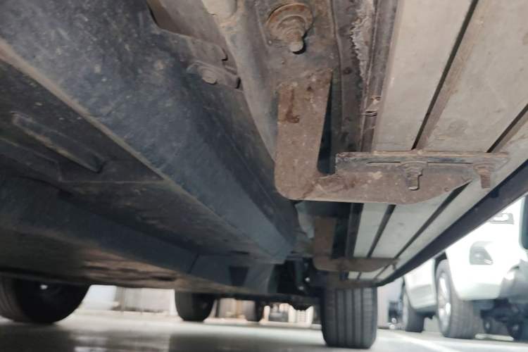 Used Toyota Harrier 2022 2.0L CVT Two-Wheel Drive Deluxe Edition Left Side Sill