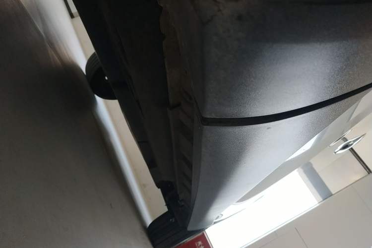 Used Toyota Harrier 2022 2.0L CVT Two-Wheel Drive Luxury Edition Left Side Sill