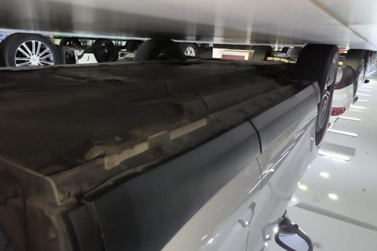 Used Toyota Harrier 2022 2.0L CVT Two-Wheel Drive Deluxe Edition Left Side Sill