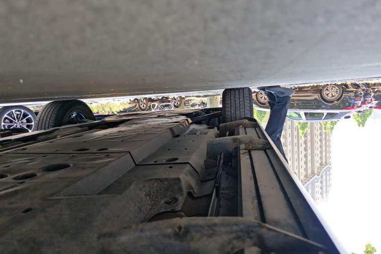 Used Toyota Harrier 2022 2.0L CVT Two-Wheel Drive Entry Version Left Side Sill