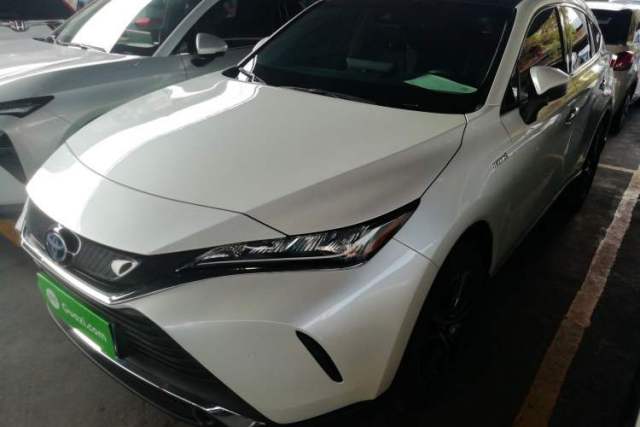 Ojetý Toyota Harrier 2022 Dual-Engine 2.5L CVT Two-Wheel Drive Luxury Edition