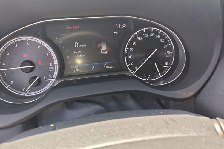 Used Toyota Harrier 2022 2.0L CVT Two-Wheel Drive Deluxe Edition Odometer Close Up
