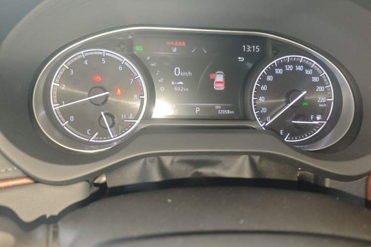 Used Toyota Harrier 2022 2.0L CVT Two-Wheel Drive Deluxe Edition Odometer Close Up