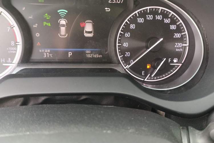 Used Toyota Harrier 2022 2.0L CVT Two-Wheel Drive Entry Version Odometer Close Up