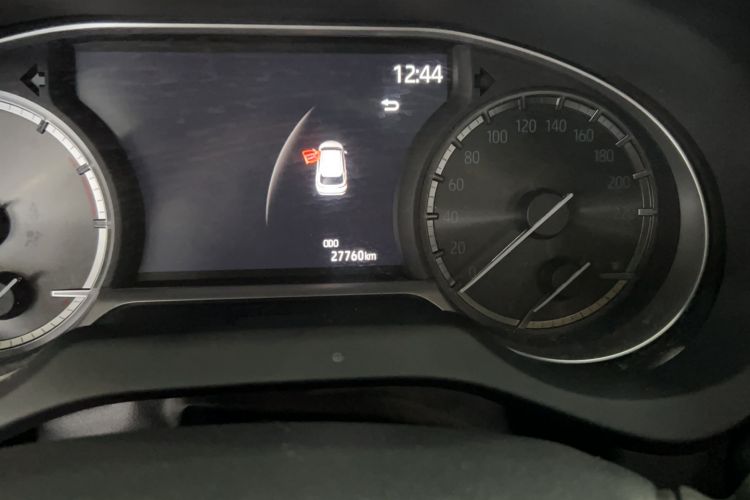 Used Toyota Harrier 2022 2.0L CVT Two-Wheel Drive Deluxe Edition Odometer Close Up