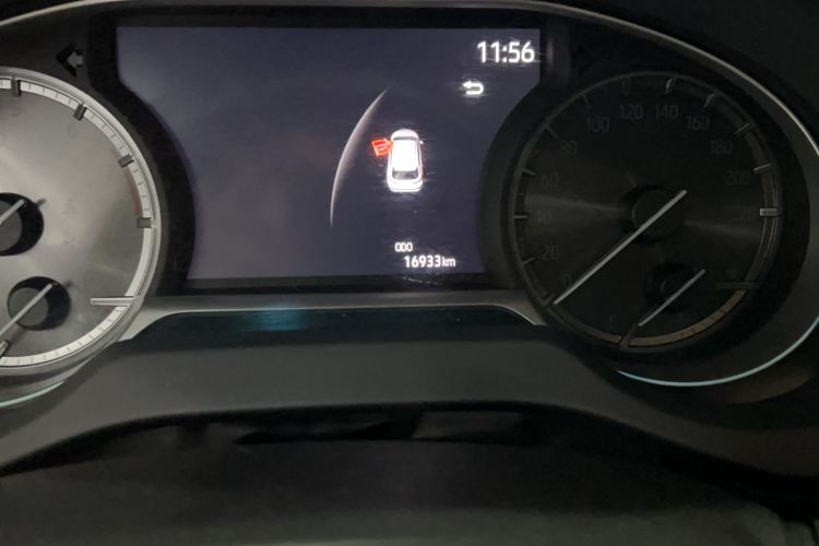 Used Toyota Harrier 2022 2.0L CVT Two-Wheel Drive Deluxe Edition Odometer Close Up