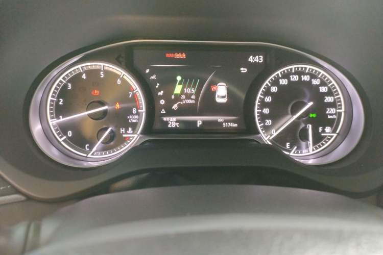 Used Toyota Harrier 2022 2.0L CVT Two-Wheel Drive Deluxe Edition Odometer Close Up