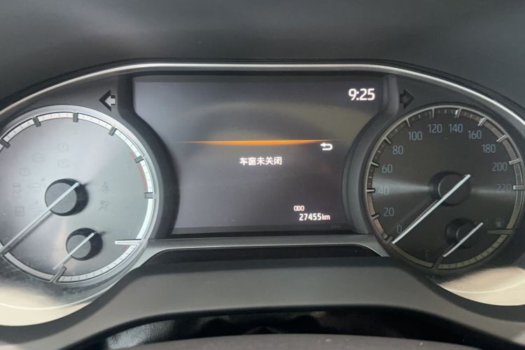 Used Toyota Harrier 2022 2.0L CVT Two-Wheel Drive Luxury Edition Odometer Close Up