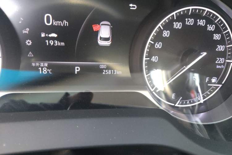 Used Toyota Harrier 2022 2.0L CVT Two-Wheel Drive Deluxe Edition Odometer Close Up