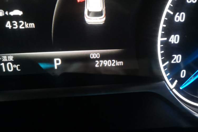 Used Toyota Harrier 2022 Dual-Engine 2.5L CVT Two-Wheel Drive Luxury Edition Odometer Close Up