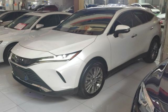 Toyota Harrier 2022 2.0L CVT Two-Wheel Drive Deluxe Edition usado