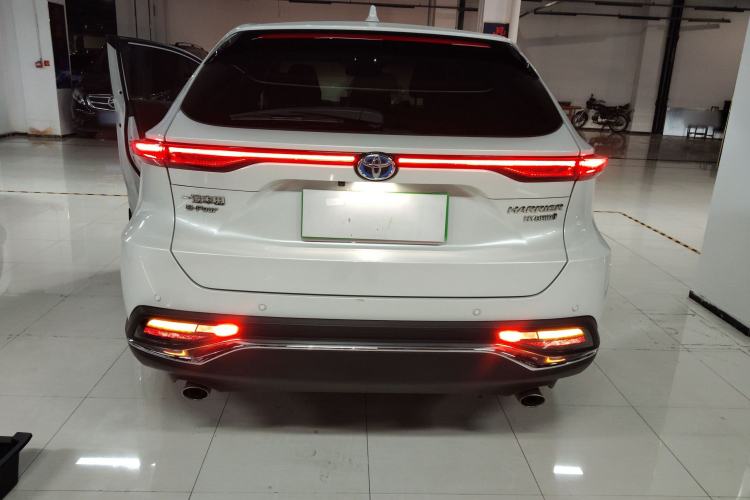 Used Toyota Harrier 2022 Dual-Engine 2.5L CVT Four-Wheel Drive Luxury Edition Rear