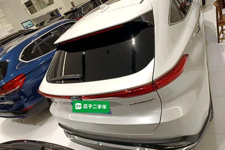 Used Toyota Harrier 2022 2.0L CVT Two-Wheel Drive Deluxe Edition Rear
