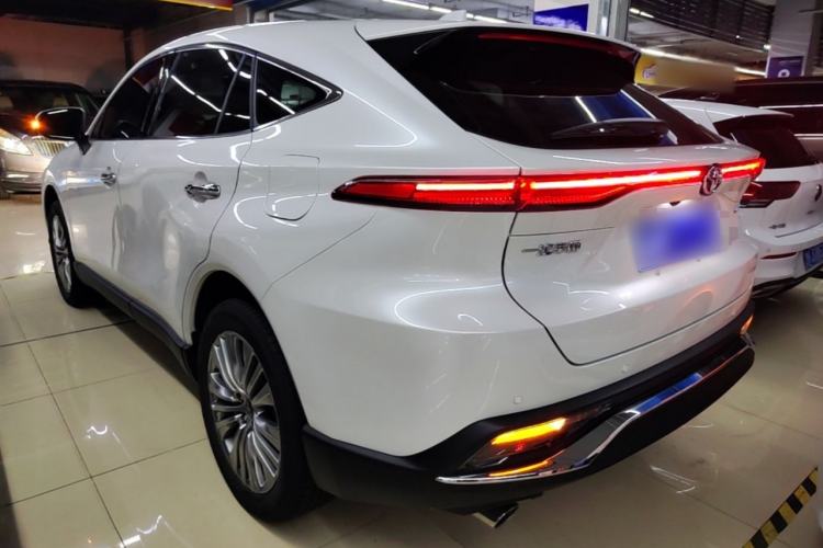 Used Toyota Harrier 2022 2.0L CVT Two-Wheel Drive Deluxe Edition Rear Left 45 Deg