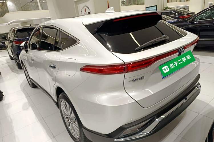 Used Toyota Harrier 2022 2.0L CVT Two-Wheel Drive Deluxe Edition Rear Left 45 Deg