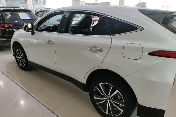 Used Toyota Harrier 2022 2.0L CVT Two-Wheel Drive Luxury Edition Rear Left 45 Deg