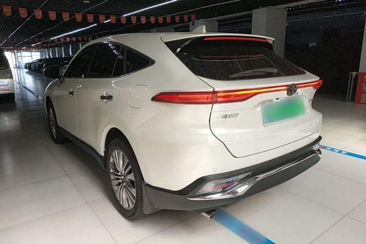 Used Toyota Harrier 2022 2.0L CVT Two-Wheel Drive Deluxe Edition Rear Left 45 Deg