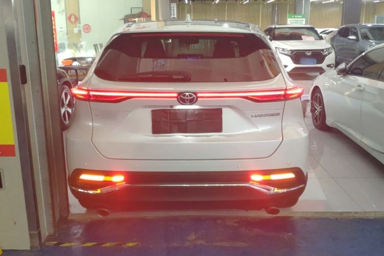 Used Toyota Harrier 2022 2.0L CVT Two-Wheel Drive Deluxe Edition Rear