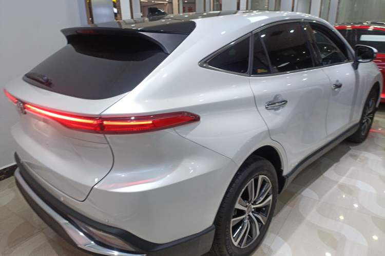 Used Toyota Harrier 2022 Dual-Engine 2.5L CVT Two-Wheel Drive Luxury Edition Rear Right 45 Deg