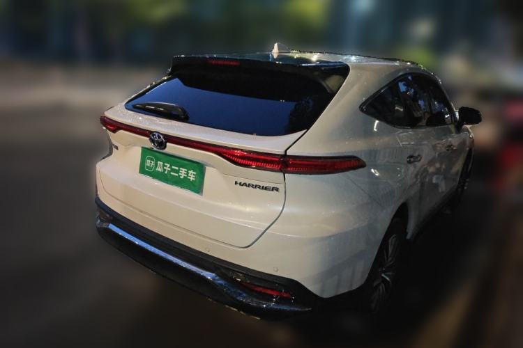 Used Toyota Harrier 2022 2.0L CVT Two-Wheel Drive Luxury Edition Rear Right 45 Deg