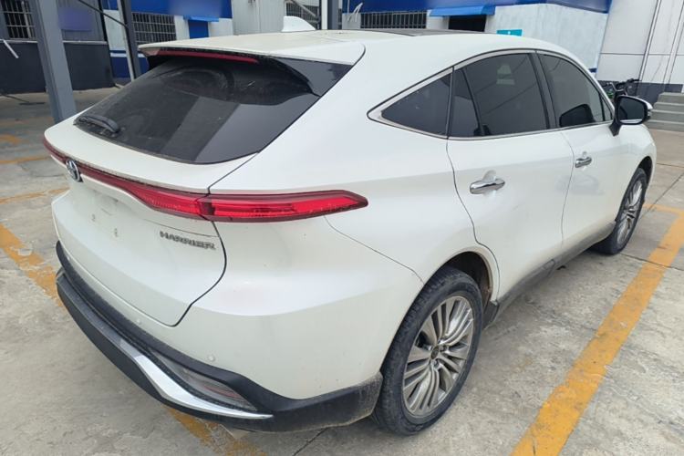 Used Toyota Harrier 2022 2.0L CVT Two-Wheel Drive Deluxe Edition Rear Right 45 Deg