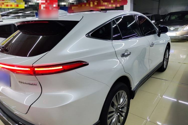 Used Toyota Harrier 2022 2.0L CVT Two-Wheel Drive Deluxe Edition Rear Right 45 Deg