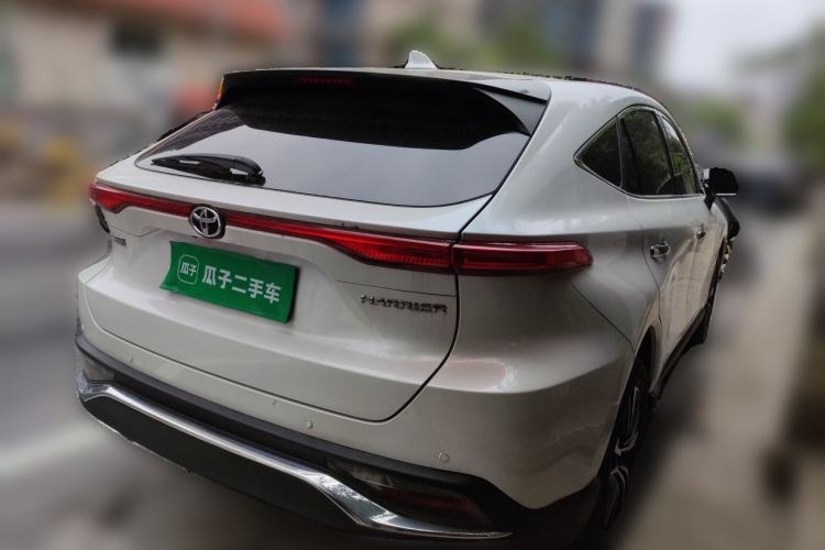 Used Toyota Harrier 2022 2.0L CVT Two-Wheel Drive Luxury Edition Rear Right 45 Deg